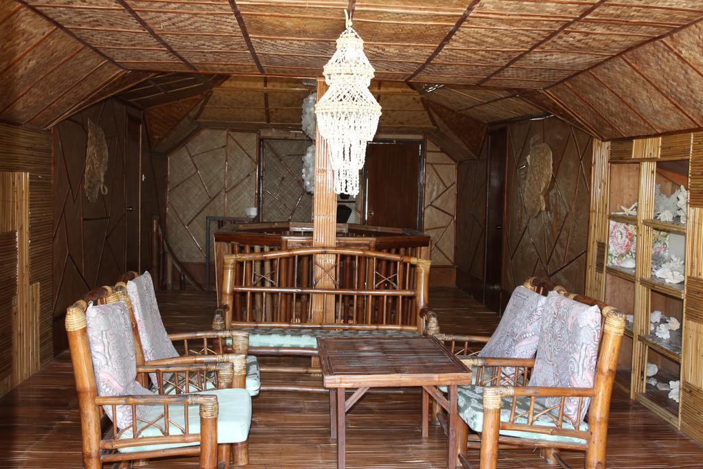 Bamboo House Beach Lodge & Restaurant Puerto Galera Εξωτερικό φωτογραφία